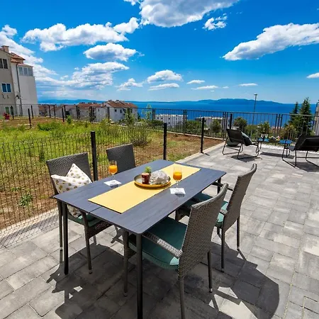 Seaview „megan“ With Sunny Terrace * Kastav